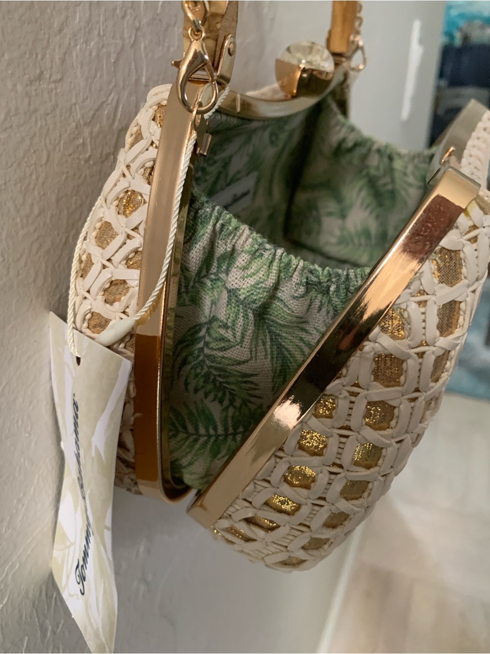 Tommy Bahama GoldCream Woven Clutch Bamboo Handle Gold Chain Strap Kiss Lock NWT - Picture 8 of 10
